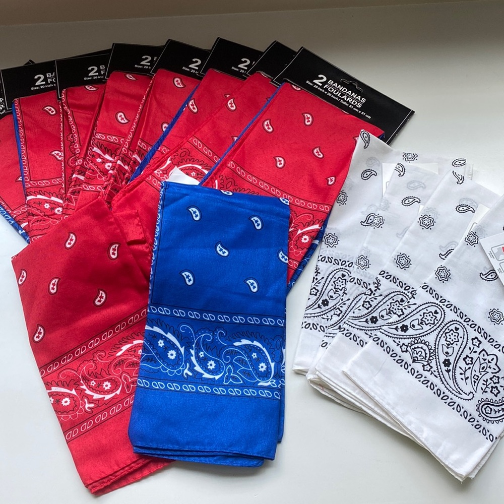 🇺🇸BANDANAS nwt ~ bundle/22
9 red / 9 blue / 4 white